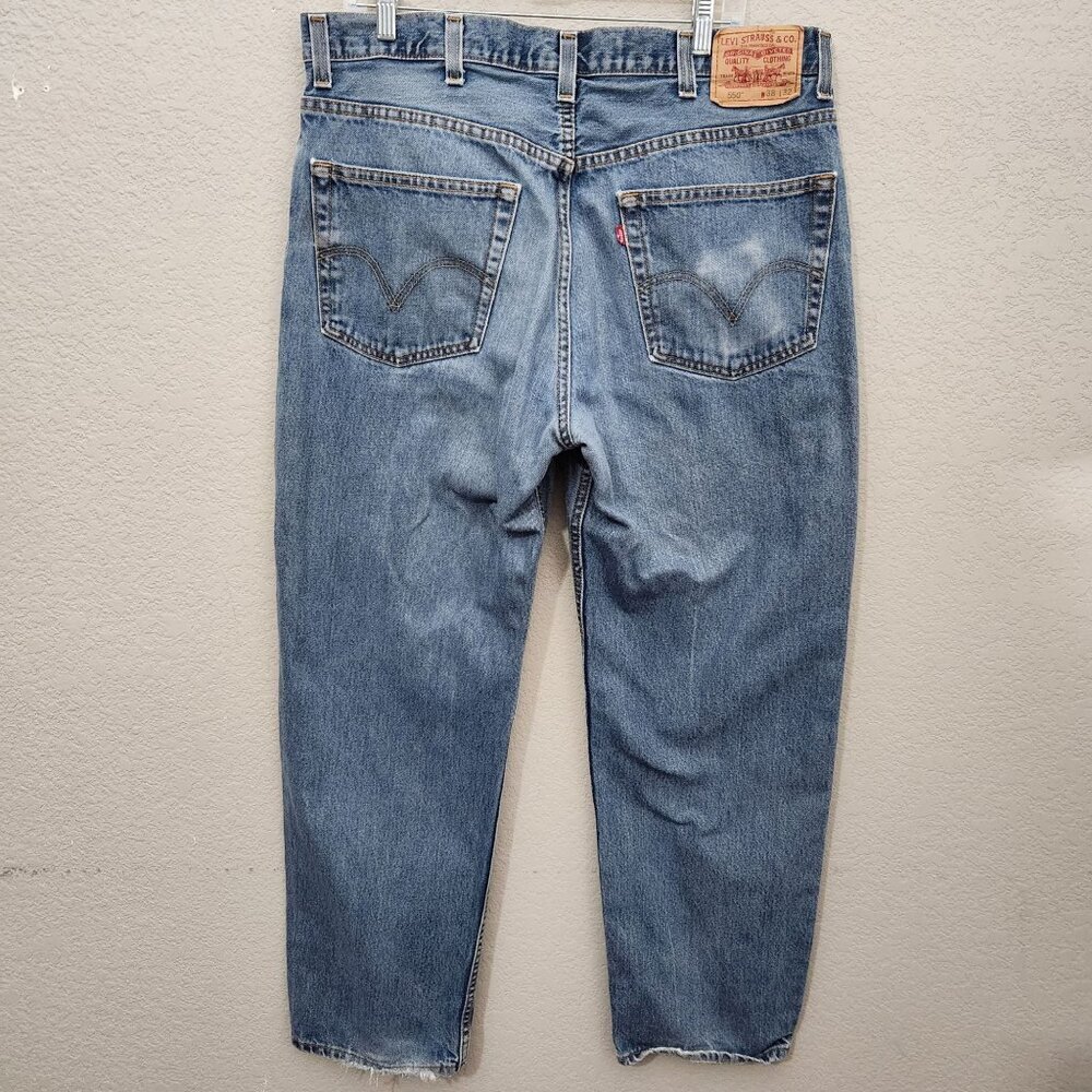 Levis 550 Relaxed Fit Mens Jeans W36 L31 Mid-Wash Blue Denim Straight Leg Pre-Ow